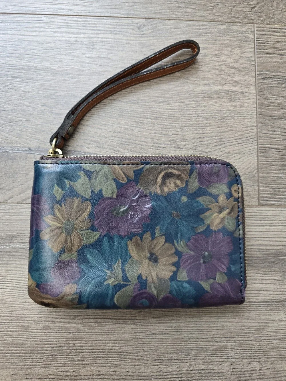 Patricia Nash leather zip-around wristlet Peruvian Painting Floral Leather